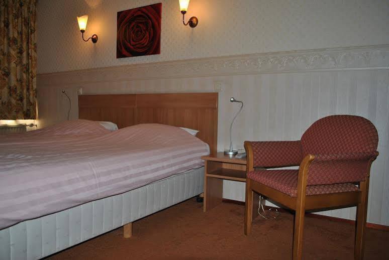Hotel Du Passage 恩克赫伊曾 外观 照片