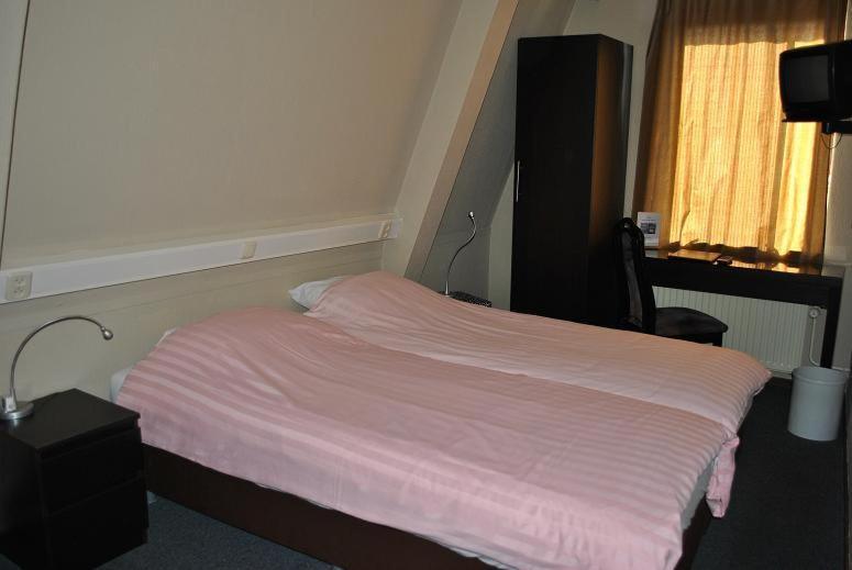 Hotel Du Passage 恩克赫伊曾 客房 照片